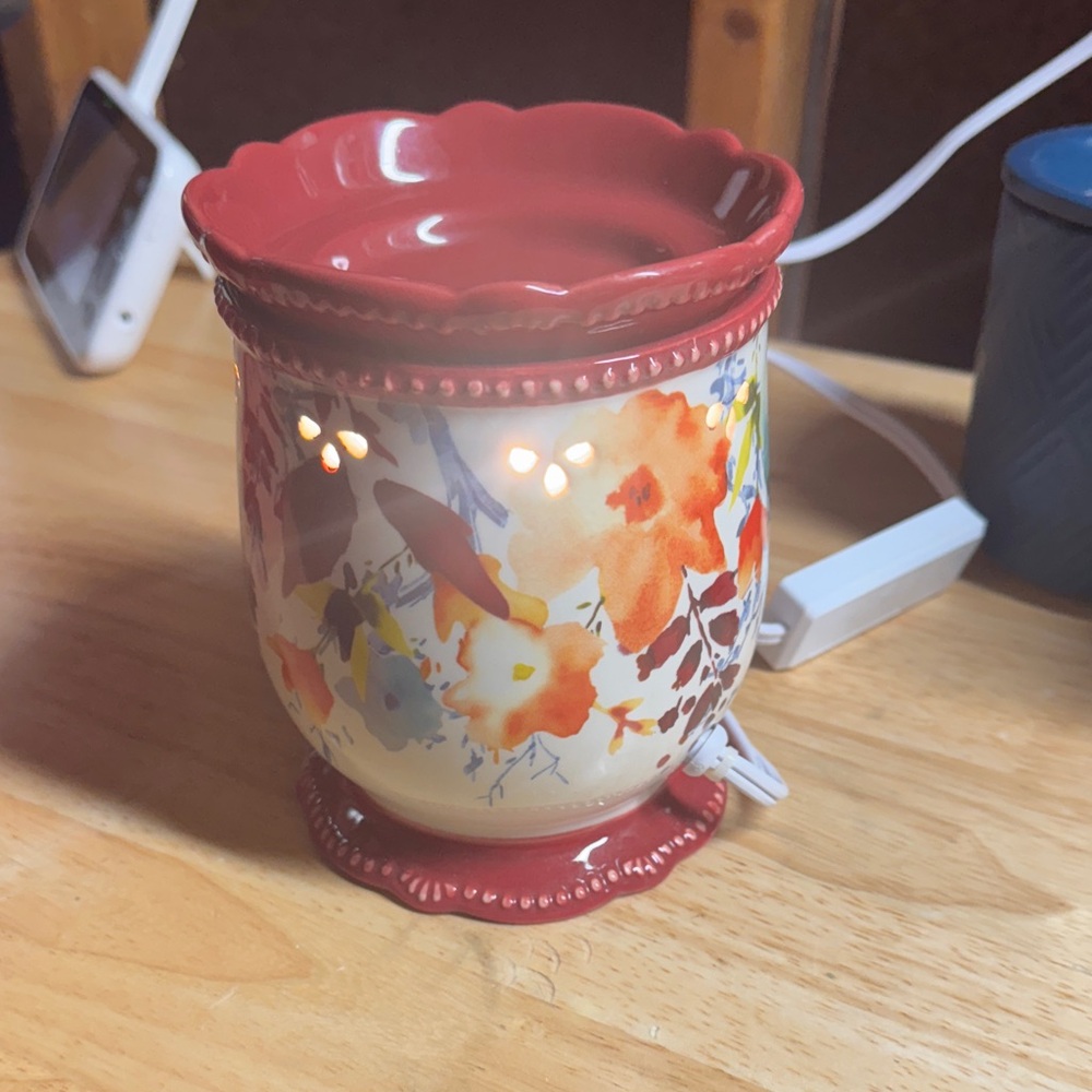 Floral Ceramic Wax Warmer - Picture 3 of 5